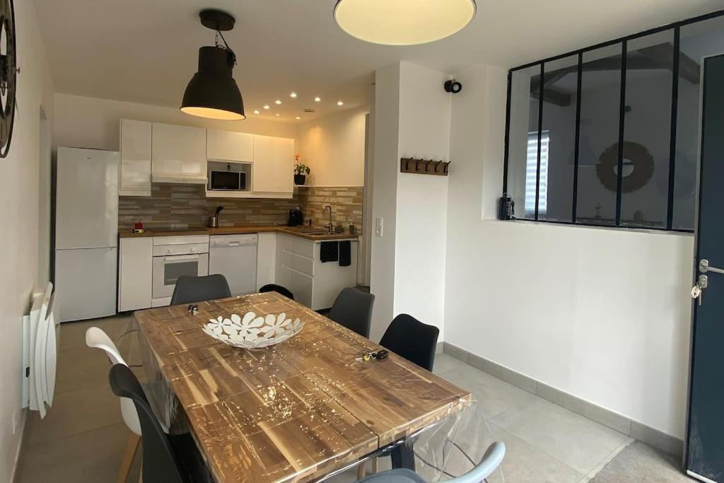 Gite A Louer 70 M2 La Chapelle-sur-Loire Bagian luar foto